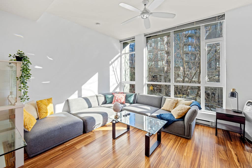 Interior view 2